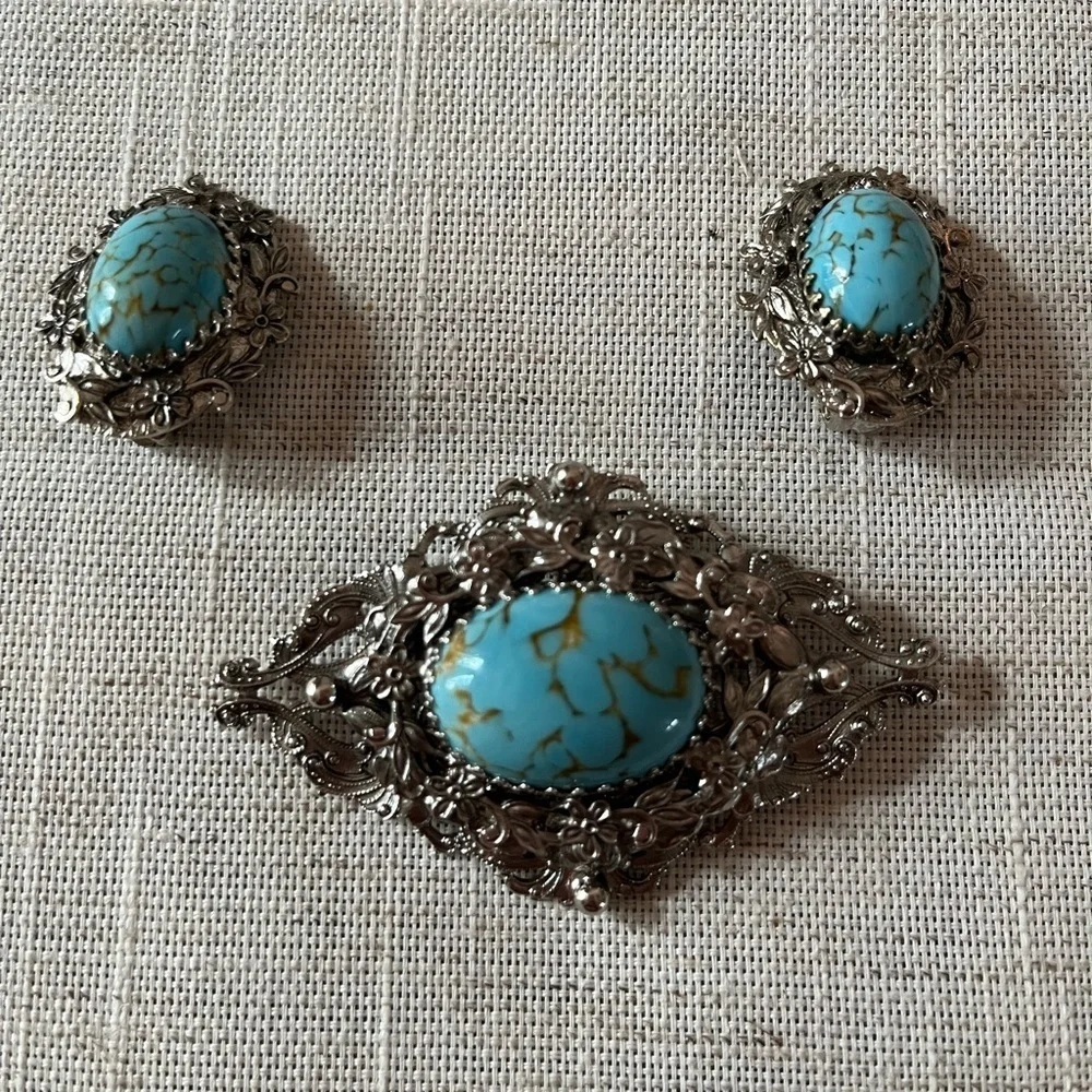 Vintage Whiting and Davis turquoise silver Brooch and Earrings Set, Rare Find..